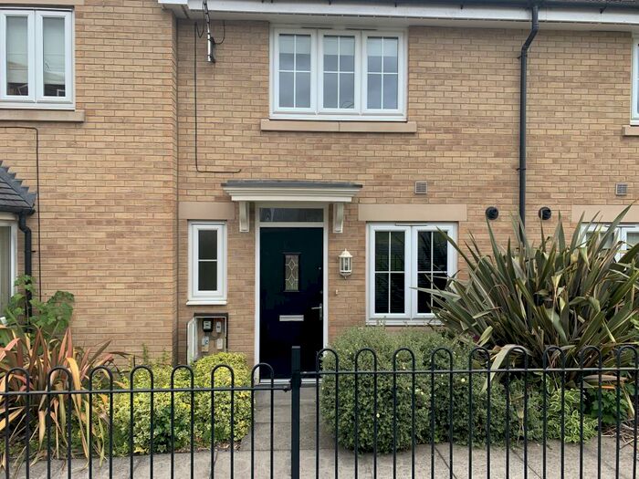 3 Bedroom House To Rent In Baden Powell Road, Chesterfield, S40