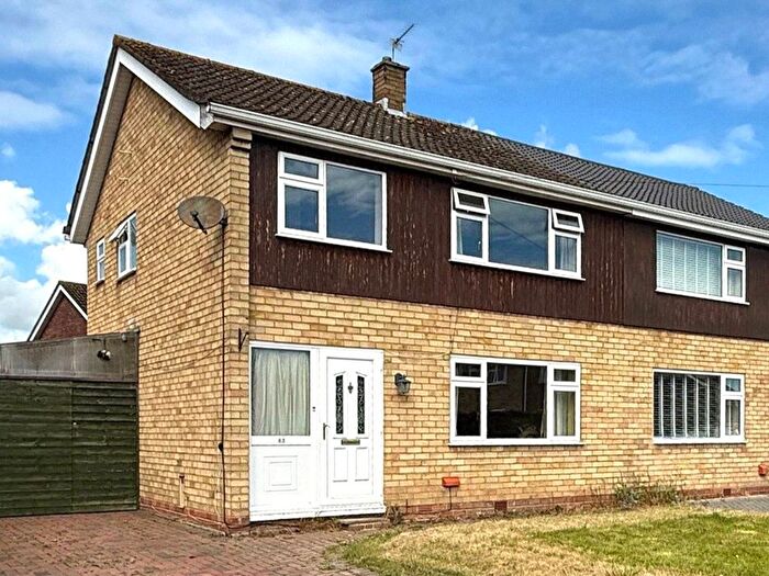 3 Bedroom Semi-detached House For Sale In Westbury Road, Heath Farm, Shrewsbury, Shropshire, SY1