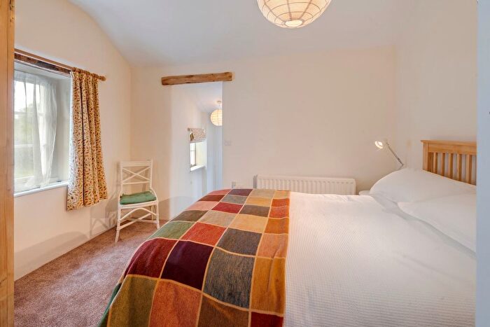 2 Bedroom Cottage For Sale In Toll Bar Cottage, Chestnut Hill, CA12
