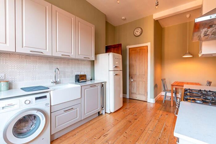 1 Bedroom Flat To Rent In L Comely Bank Street, Edinburgh, EH4