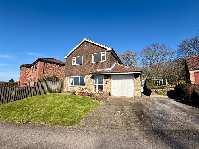 3 Bedroom Detached House For Sale In Whitehouse Lane, Great Preston, Leeds, LS26