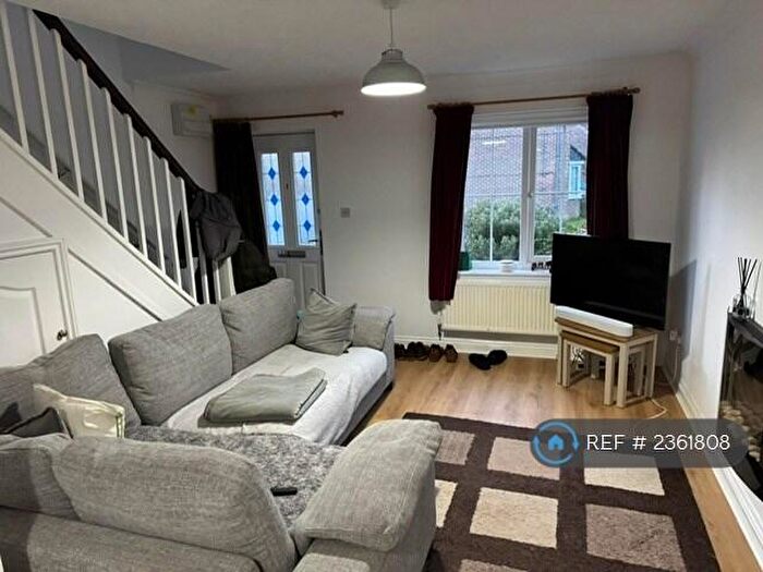 2 Bedroom Detached House To Rent In The Paddock, Abingdon, Oxfordshire, OX13