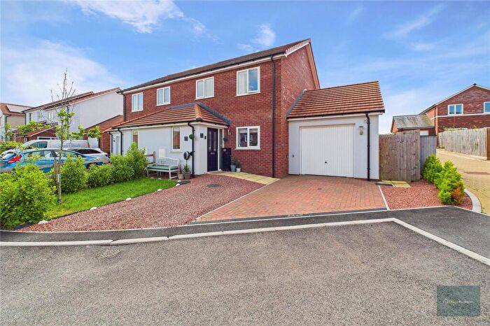 3 Bedroom Semi-Detached House For Sale In Littlewood Close, Exeter, EX5