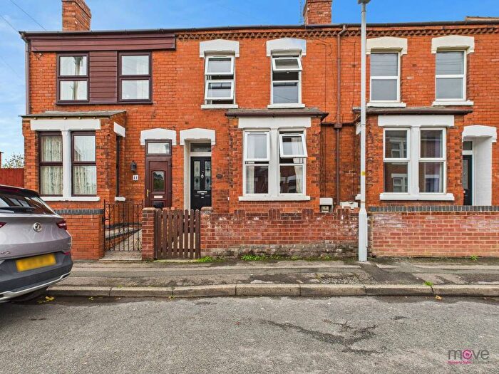 3 Bedroom Terraced House For Sale In Armscroft Road, Gloucester, GL2