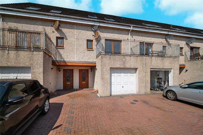 3 Bedroom Town House For Sale In Village Road, Cambuslang, Glasgow, South Lanarkshire, G72