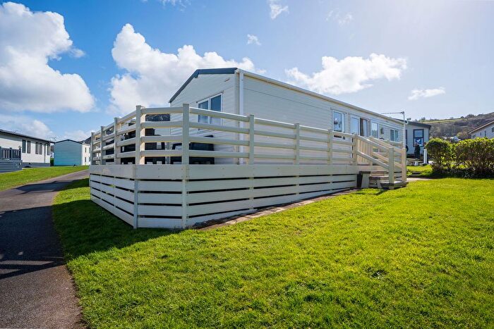 2 Bedroom Park Home For Sale In Nefyn, Pwllheli, LL53