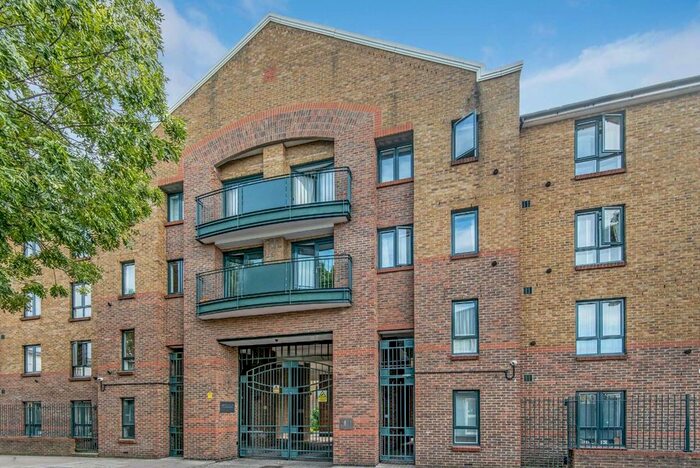 1 Bedroom Flat To Rent In Durward Street, London, E1