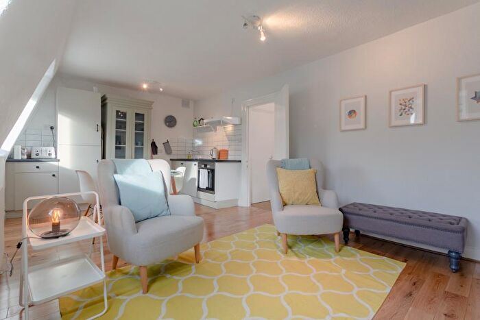 2 Bedroom Apartment To Rent In Upper Park Road, Belsize Park, NW3