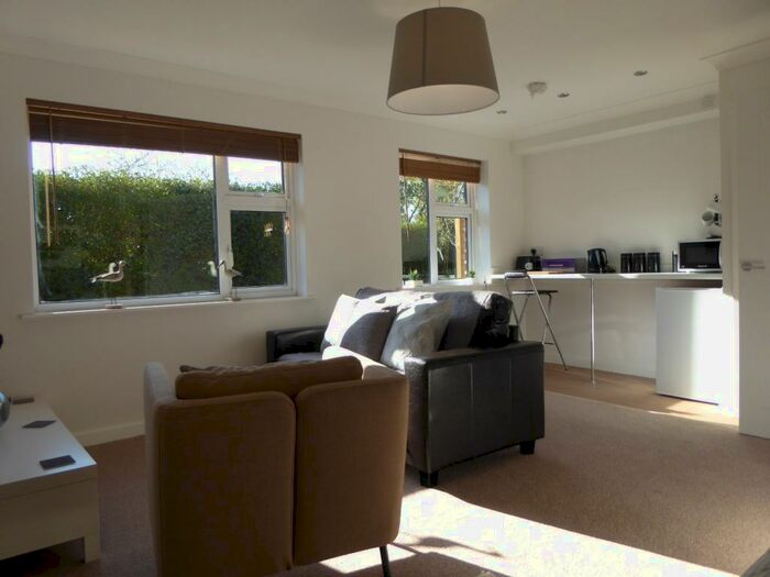 Studio To Rent In Pages Gardens, Reading Road, Pangbourne, Reading, RG8