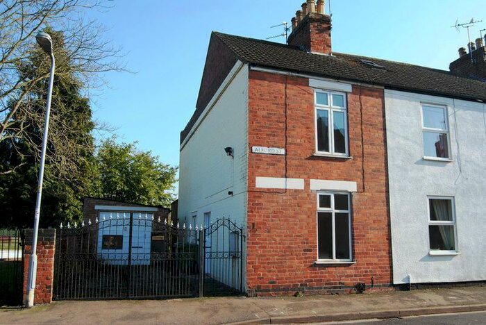 3 Bedroom End Of Terrace House To Rent In Alford Street, Grantham, NG31