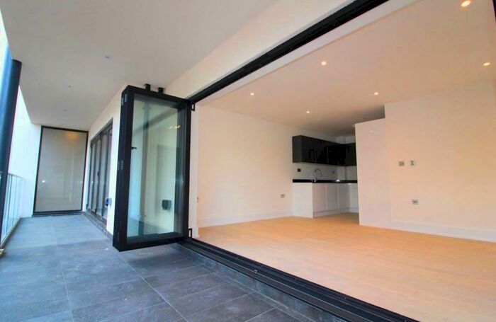 1 Bedroom Apartment To Rent In Braywick Road, Maidenhead, SL6