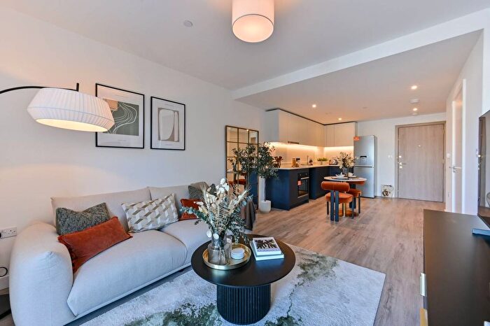 Studio For Sale In Fulham Reach, Hammersmith, London, W6