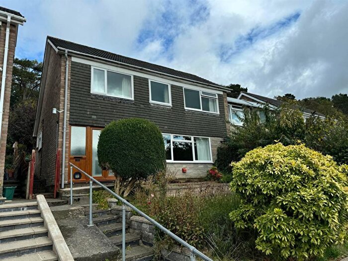 4 Bedroom Detached House For Sale In Brynglas Road, Llanbadarn Fawr, Aberystwyth, SY23