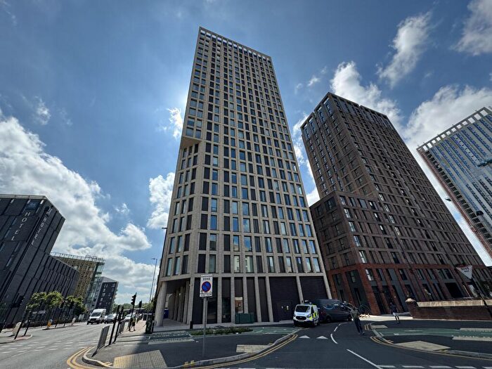 2 Bedroom Apartment To Rent In Victoria House, M4