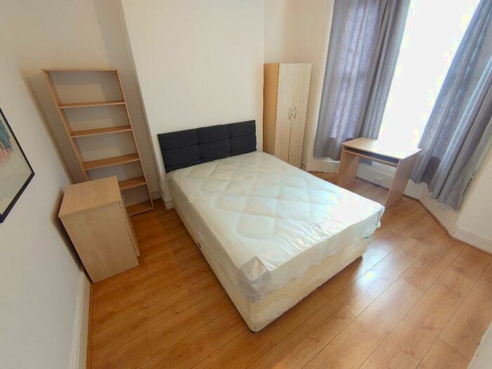 3 Bedroom Terraced House To Rent In Empress Road, Kensington Fields, L7