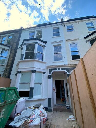 Studio To Rent In Caledonian Road, London, N7