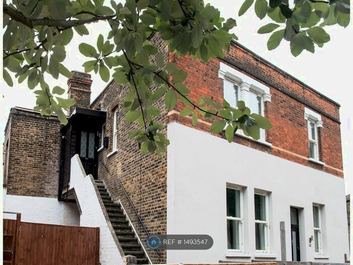 2 Bedroom Flat To Rent In Springbank Road, London, SE13