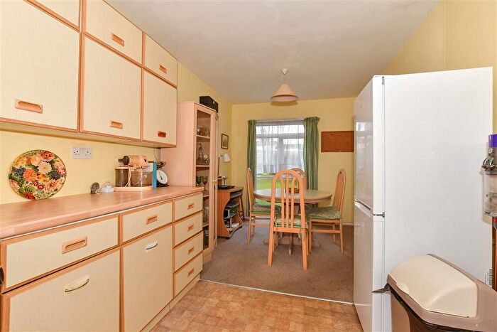 3 Bedroom End Of Terrace House For Sale In Darleydale, Crawley, West Sussex, RH11
