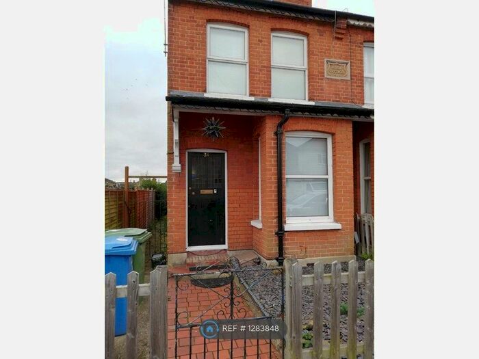 2 Bedroom End Of Terrace House To Rent In Belle Vue Road, Aldershot GU12