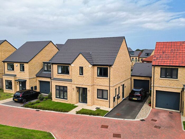 4 Bedroom Detached House For Sale In Claremont Drive, Whitby, YO21