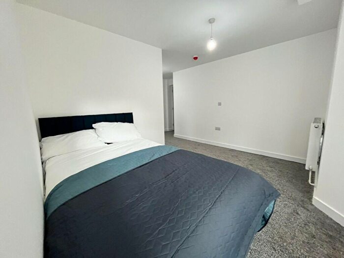 9 Bedroom Apartment To Rent In Camden Street, Liverpool, Merseyside, L3