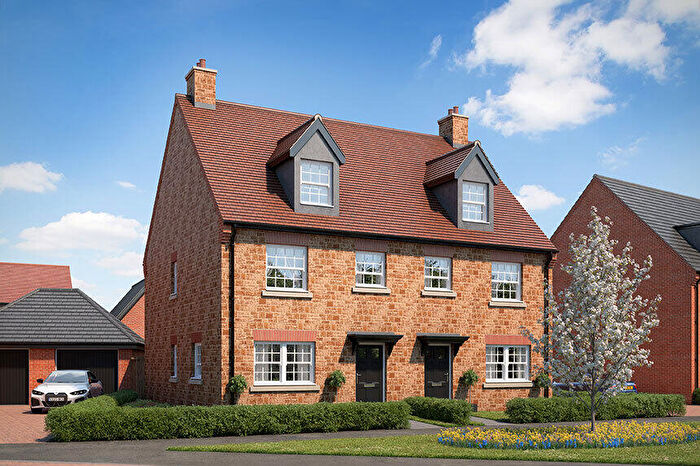 3 Bedroom Semi-Detached House For Sale In Watermill Way, Northampton, NN4