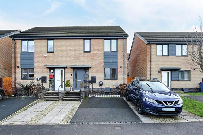 3 Bedroom Semi Detached House For Sale In Granby Road, Edlington, Doncaster, DN12