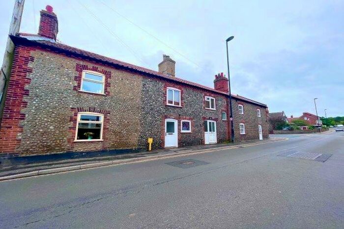 3 Bedroom Cottage To Rent In High Street, Cromer, NR27