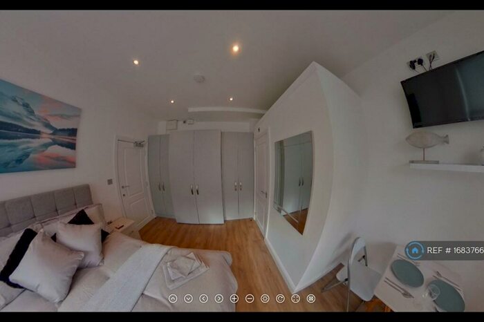 Studio To Rent In Langney Road, Eastbourne, BN21