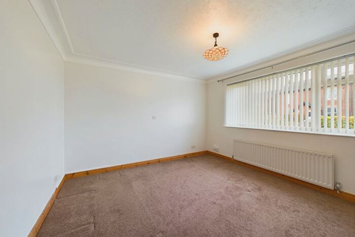 2 Bedroom Semi-Detached Bungalow For Sale In Broad Oak Lane, Penwortham, Preston, PR1