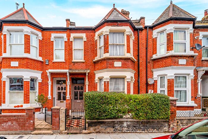 4 Bedroom Terraced House For Sale In Gosberton Road, London, SW12