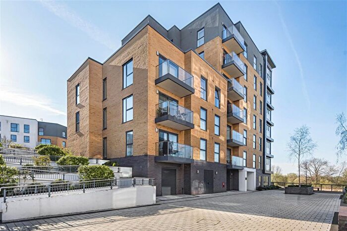 1 Bedroom Flat To Rent In Montagu House, Reading, RG2