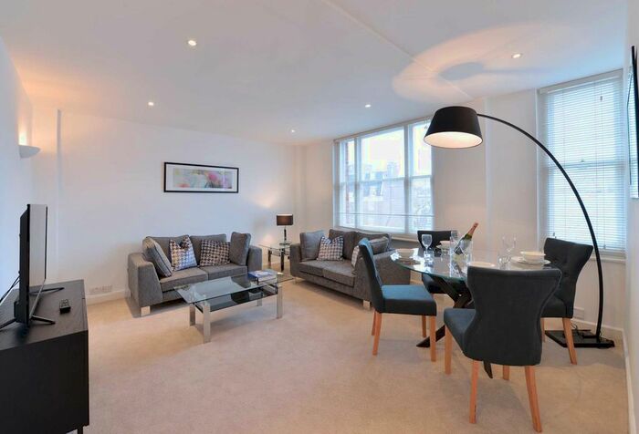 2 Bedroom Flat To Rent In Mayfair, London, W1J