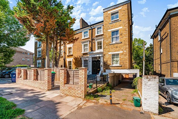 Studio To Rent In Mount Avenue, Ealing, W5