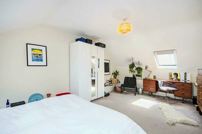 2 Bedroom Maisonette To Rent In Albion Grove, Stoke Newington, London, N16