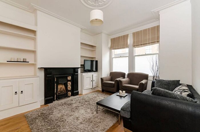 1 Bedroom Flat To Rent In New Kings Road, Parsons Green, London, SW6