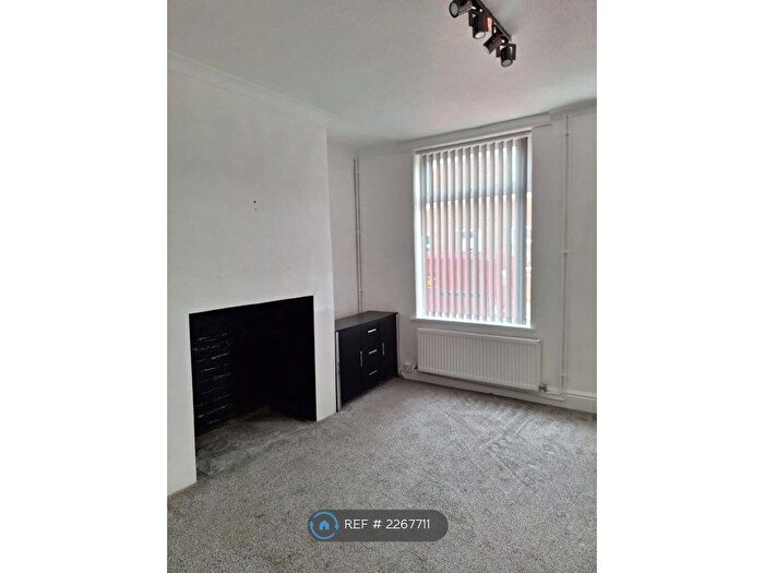 2 Bedroom Terraced House To Rent In South Street North, New Whittington, Chesterfield, S43