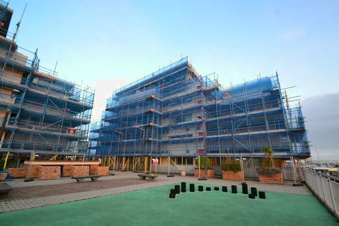 2 Bedroom Flat To Rent In Poole, BH15