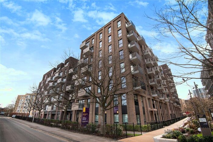 2 Bedroom Flat To Rent In Carraway Street, Reading, Berkshire, RG1