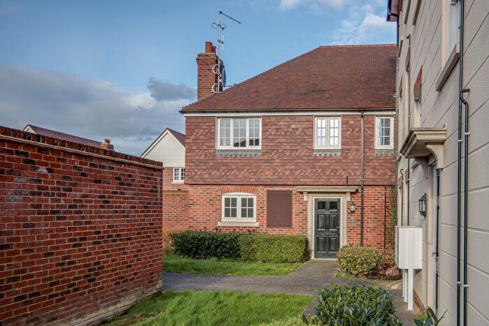 1 Bedroom Flat For Sale In Holdstock Road, Tenterden, Kent, TN30