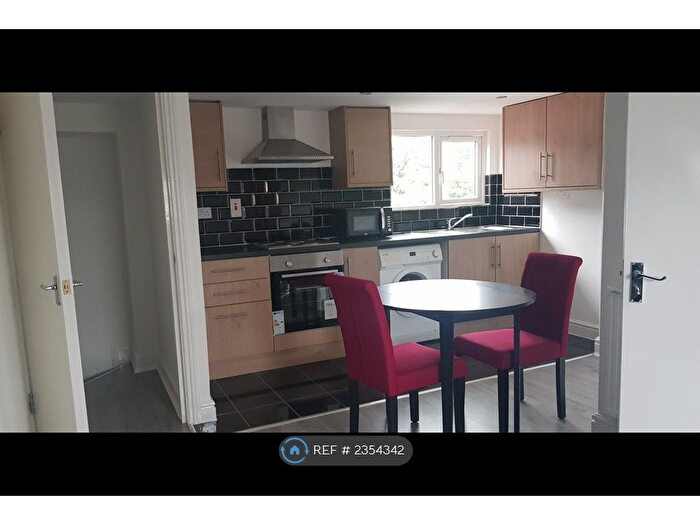 1 Bedroom Flat To Rent In Walthamstow, London, E17