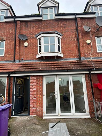 3 Bedroom Property To Rent In Regent Road, Liverpool, L3