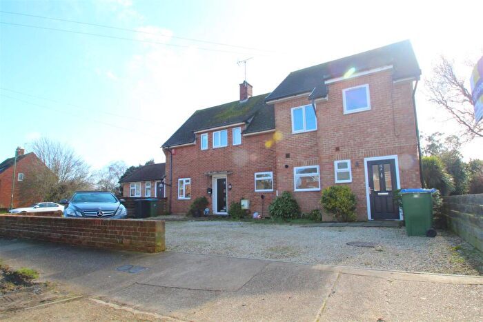 3 Bedroom House To Rent In Wick Farm Road, Wick, BN17