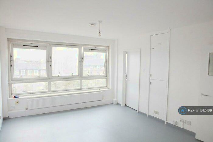 Studio To Rent In Lambfold House, London, N7
