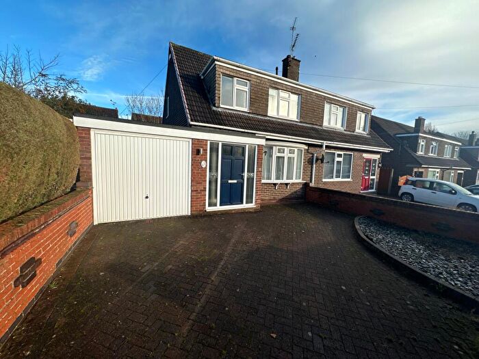 3 Bedroom Semi Detached House For Sale In New Road, Newhall, Swadlincote, Derbyshire, DE11