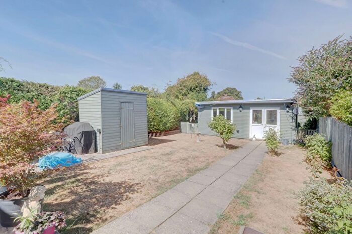 3 Bedroom Semi-Detached House For Sale In Woodfield Road, Princes Risborough, Buckinghamshire, HP27