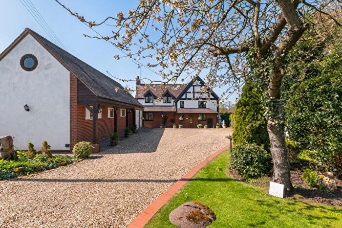 5 Bedroom Detached House For Sale In Astwood Lane, Astwood Bank, Redditch, Worcestershire, B96