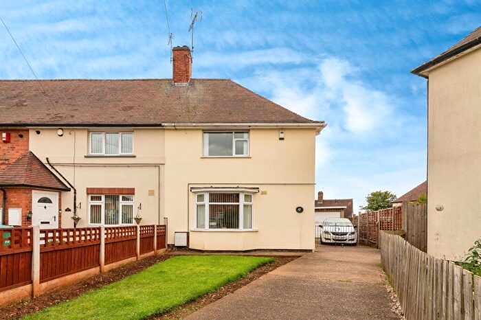 3 Bedroom Semi Detached House For Sale In Brinsley Close, Nottingham, NG8