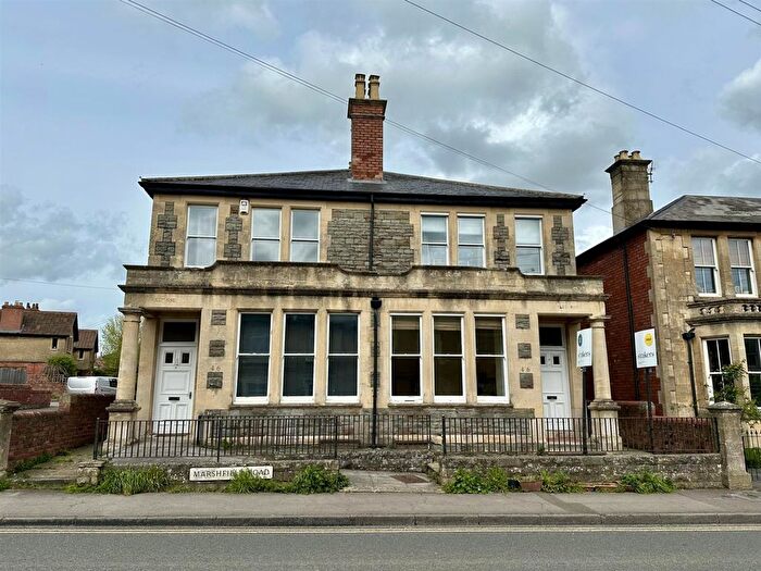 2 Bedroom Flat To Rent In Marshfield Road, Chippenham, SN15