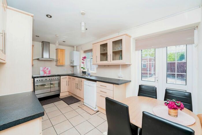 4 Bedroom Terraced House To Rent In St. Pauls Close, London, W5